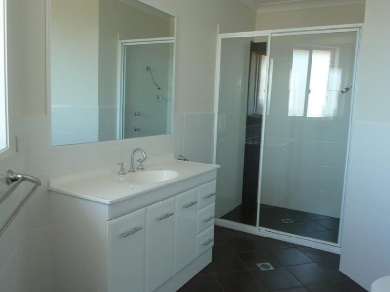 1/8 Wirrana Circuit, Forster NSW 2428