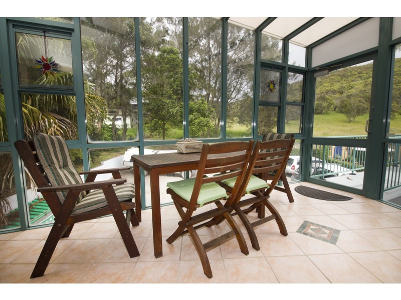 186 Boomerang Drive, Pacific Palms NSW 2428