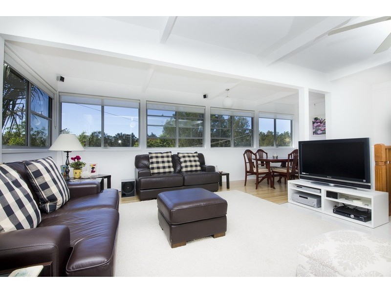 7 Seabreeze  Parade, Green Point NSW 2428