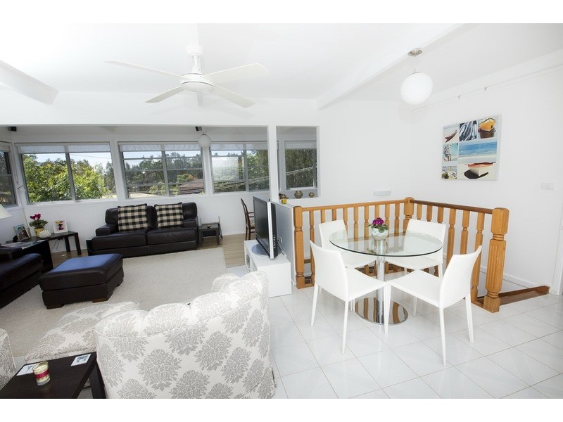 7 Seabreeze  Parade, Green Point NSW 2428