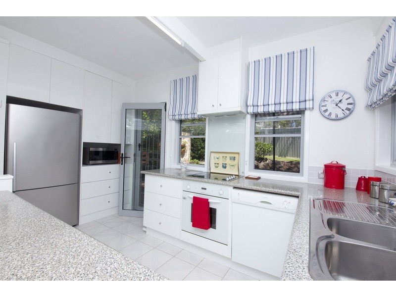 7 Seabreeze  Parade, Green Point NSW 2428