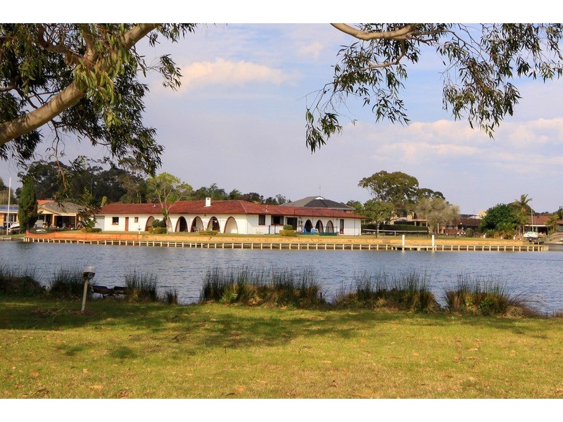 10 Sunset Place, Tuncurry NSW 2428