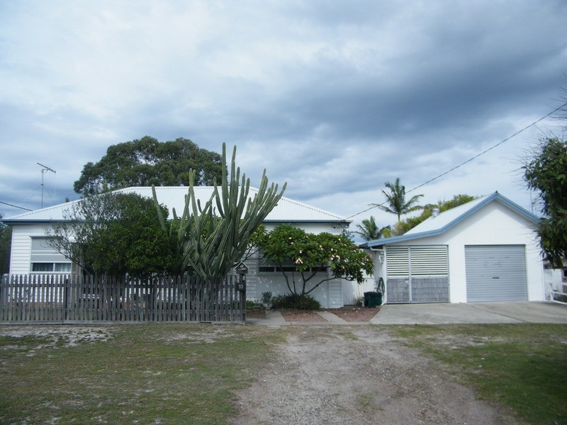 10 Wallis Street, Tuncurry NSW 2428