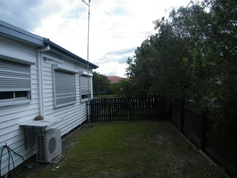 10 Wallis Street, Tuncurry NSW 2428