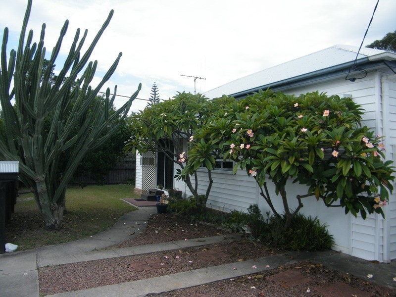 10 Wallis Street, Tuncurry NSW 2428