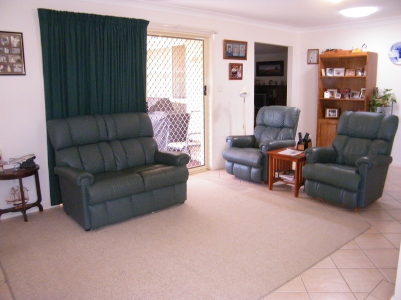 2 Areca Court, Forster NSW 2428
