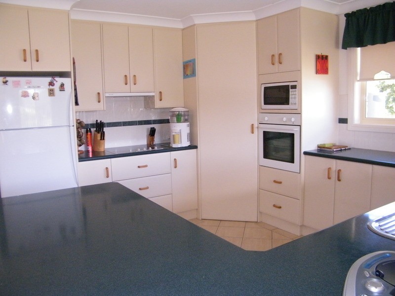 2 Areca Court, Forster NSW 2428