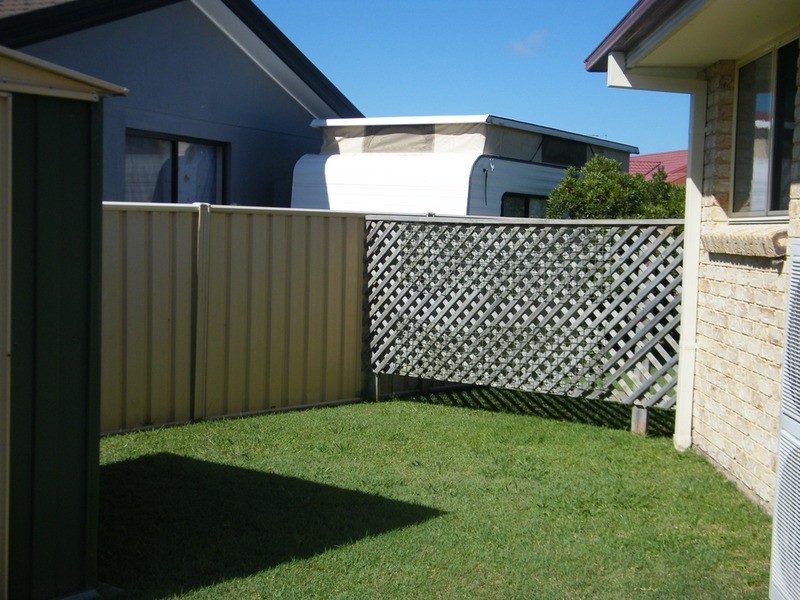 2 Areca Court, Forster NSW 2428