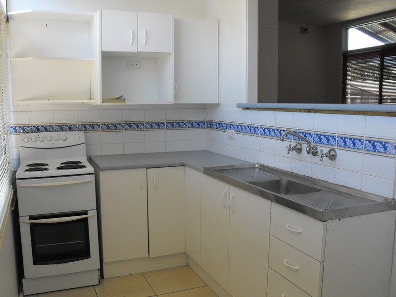 4 Douglas Avenue, Forster NSW 2428