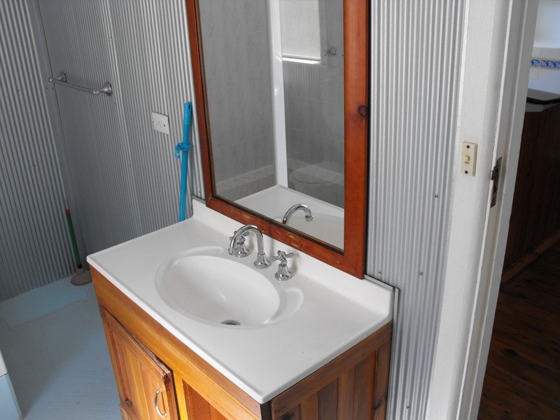 4 Douglas Avenue, Forster NSW 2428