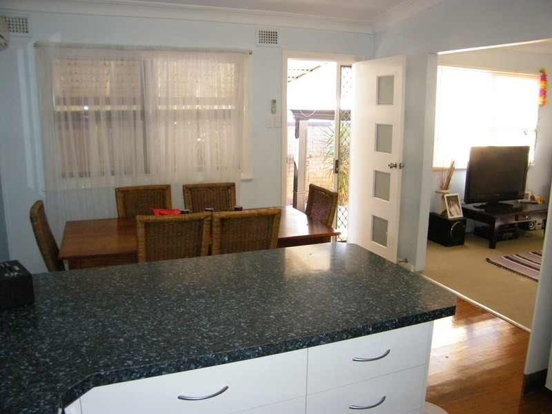 1 & 2/41 Manning Street, Tuncurry NSW 2428