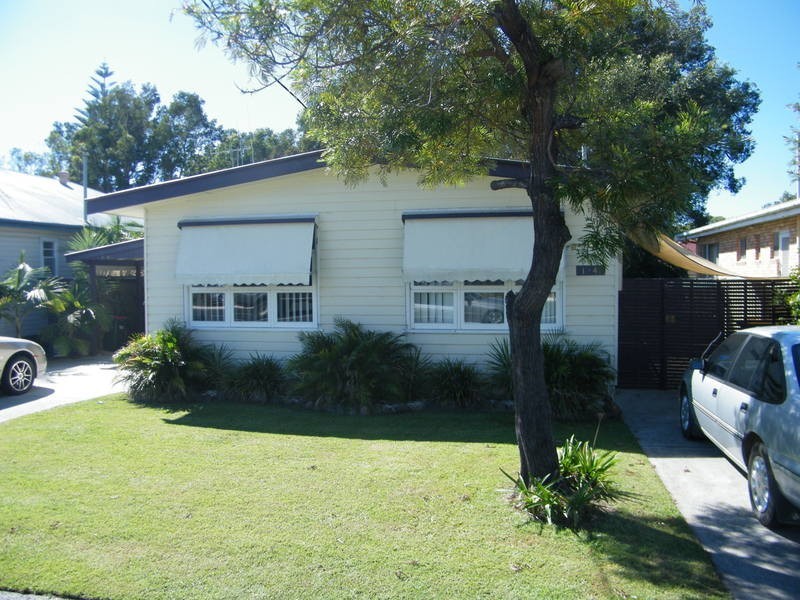 1 & 2/41 Manning Street, Tuncurry NSW 2428