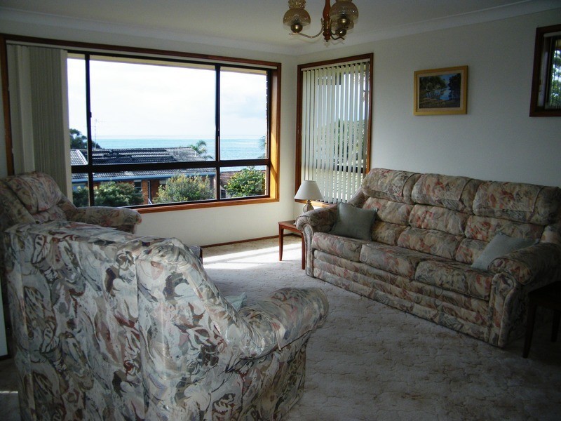 18 Lakeview Crescent, Forster NSW 2428