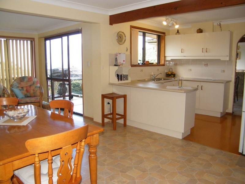 18 Lakeview Crescent, Forster NSW 2428