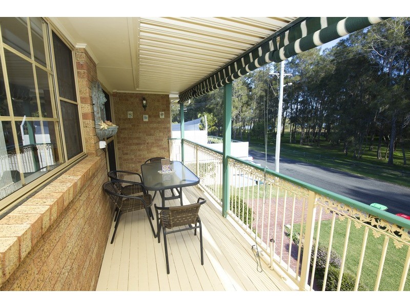 32 Pipers Bay Drive, Forster NSW 2428