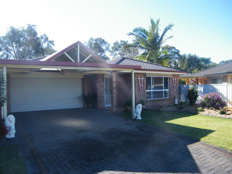 66 Amanda  Crescent, Forster NSW 2428