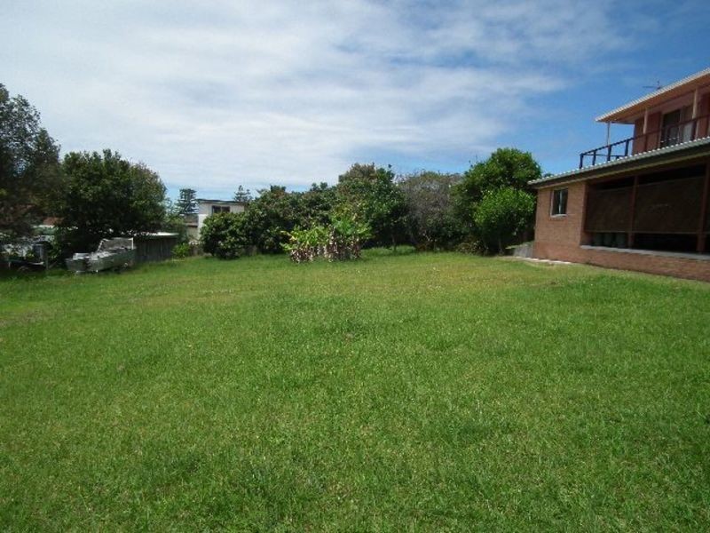 10 Cooinda Street, Hallidays Point NSW 2430
