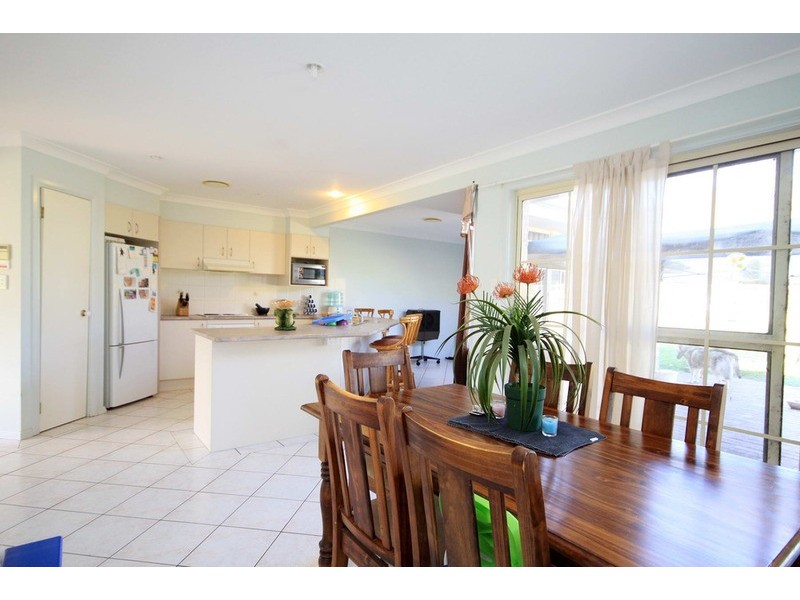 6 Riverview Place, Darawank NSW 2428