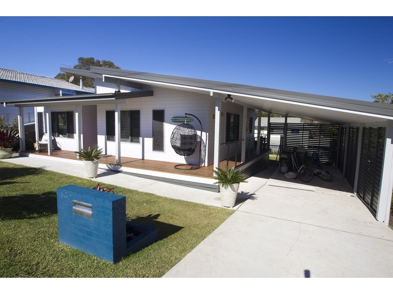 80 Lake  Street, Forster NSW 2428