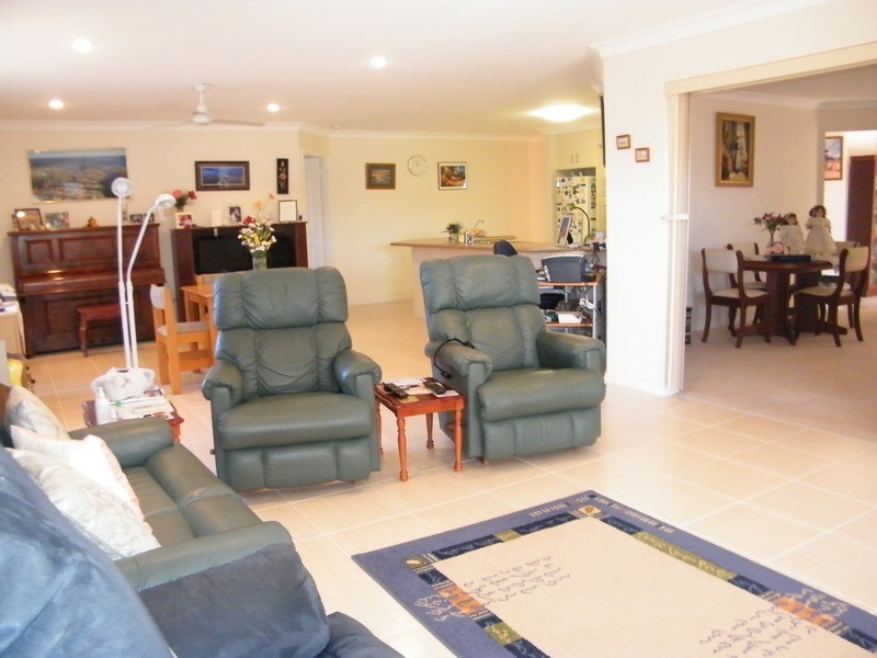 1B Annecy Court, Forster NSW 2428
