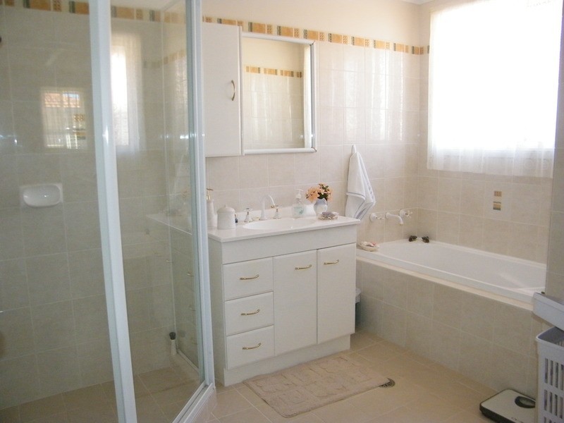 1B Annecy Court, Forster NSW 2428