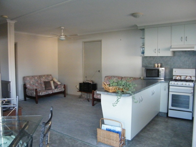 1/7 Tea Tree  Road, Forster NSW 2428