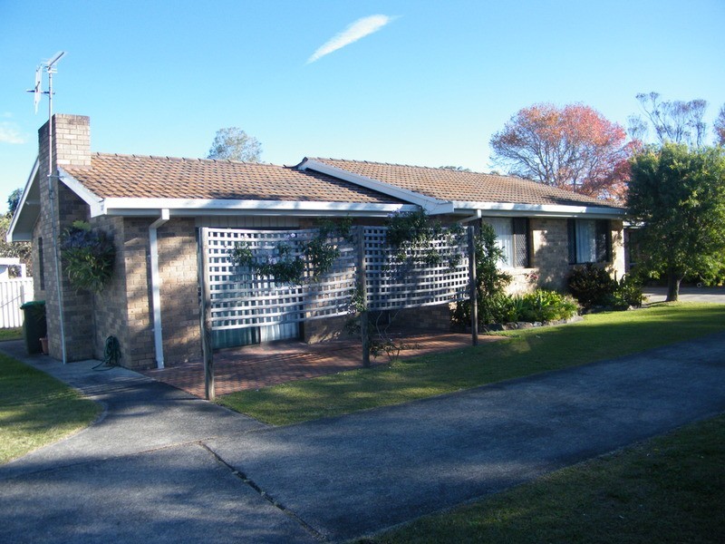 1/37 The Lakesway, Forster NSW 2428