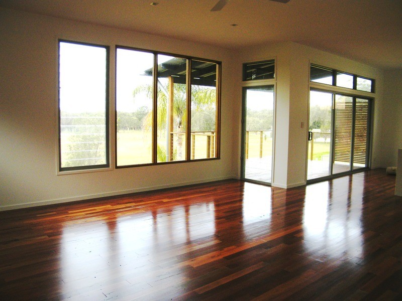 100 Seabreeze Parade, Green Point NSW 2428