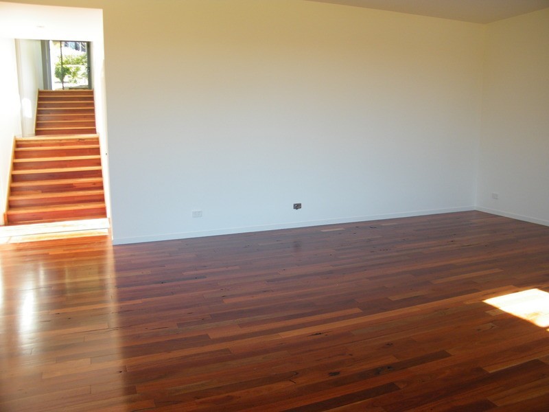 100 Seabreeze Parade, Green Point NSW 2428
