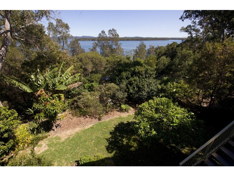 13 Green Point Drive, Green Point NSW 2428