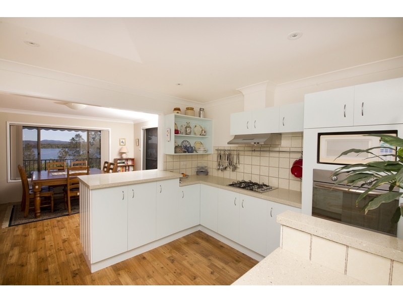 13 Green Point Drive, Green Point NSW 2428