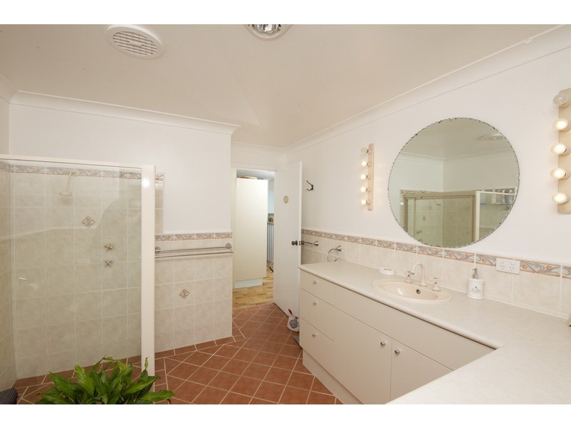 13 Green Point Drive, Green Point NSW 2428