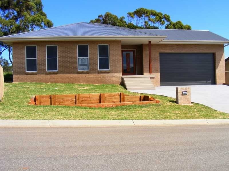 24 Isabella  Parade, Forster NSW 2428