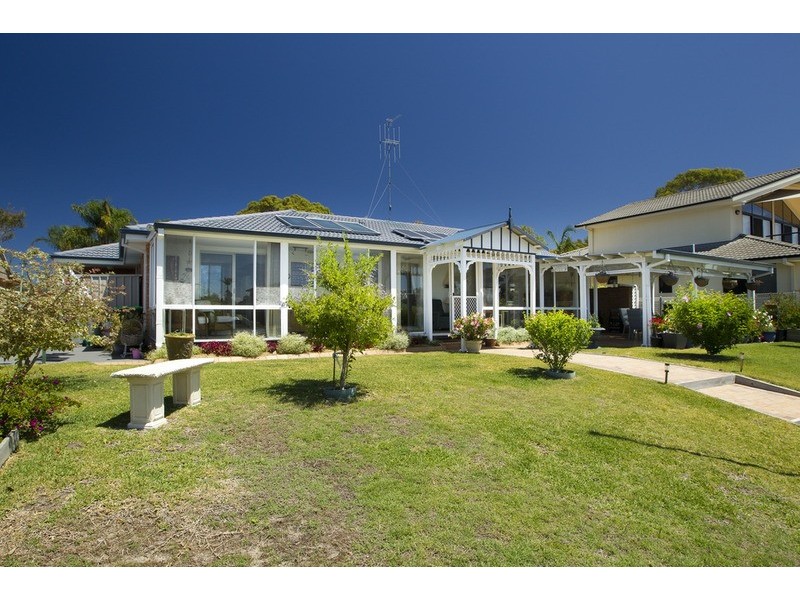 5 Elouera Crescent, Forster NSW 2428