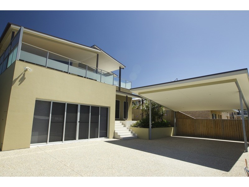 9 Main Street, Hallidays Point NSW 2430