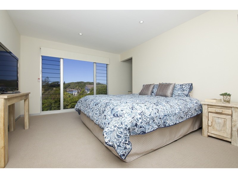 9 Main Street, Hallidays Point NSW 2430