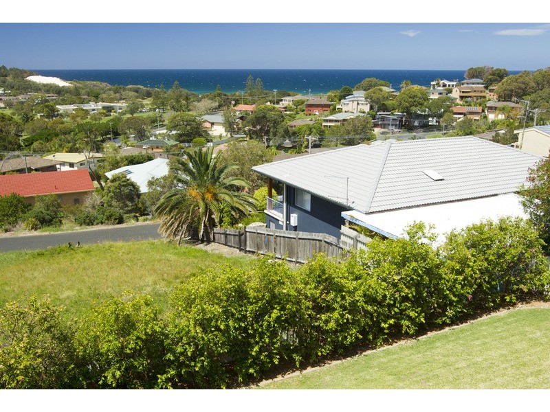 11 Churchill Road, Forster NSW 2428