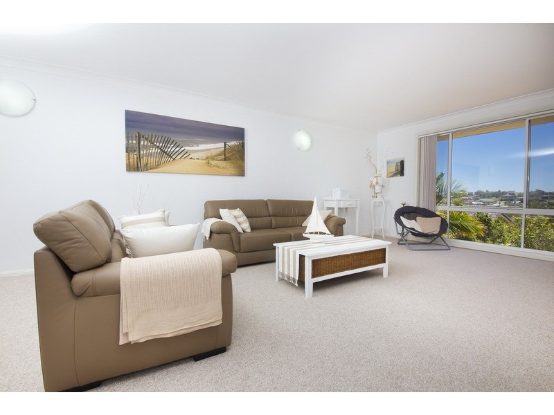 11 Churchill Road, Forster NSW 2428