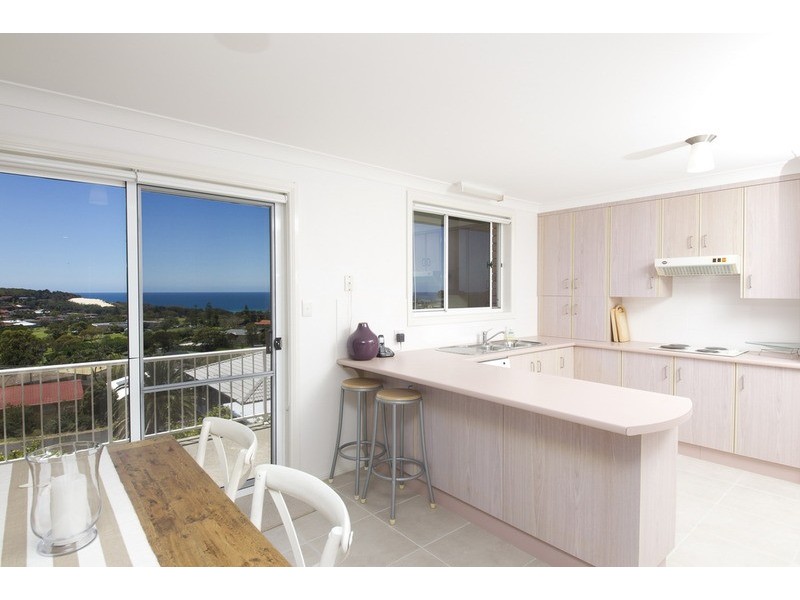 11 Churchill Road, Forster NSW 2428