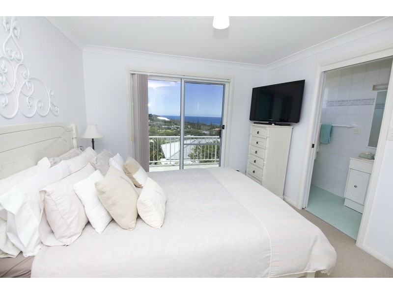 11 Churchill Road, Forster NSW 2428