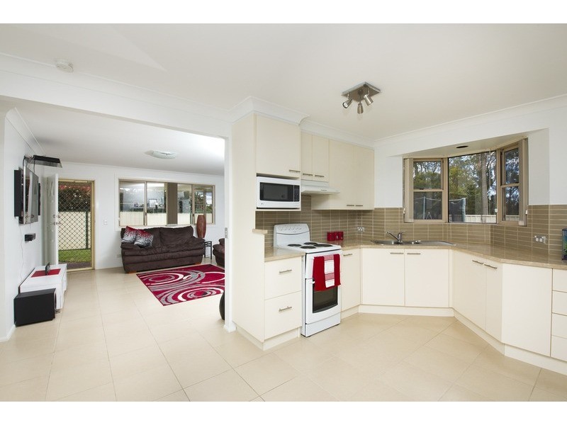6 Arlington Place, Forster NSW 2428