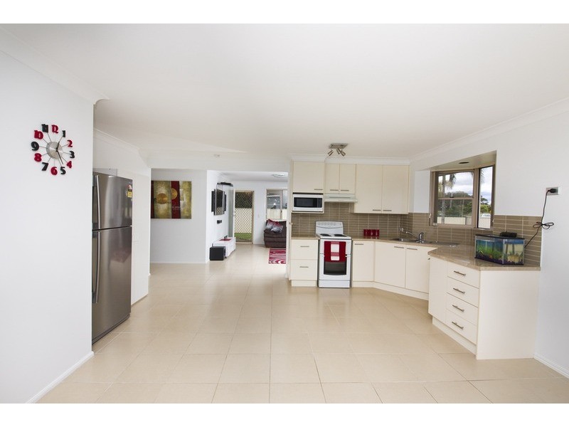 6 Arlington Place, Forster NSW 2428