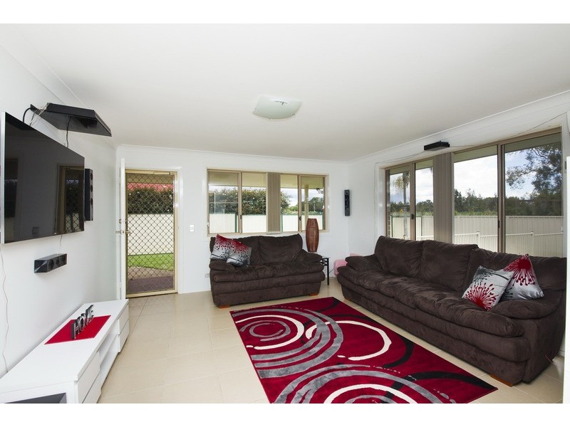 6 Arlington Place, Forster NSW 2428