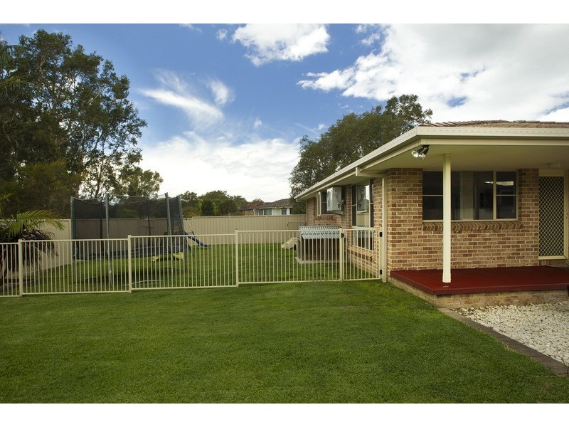 6 Arlington Place, Forster NSW 2428