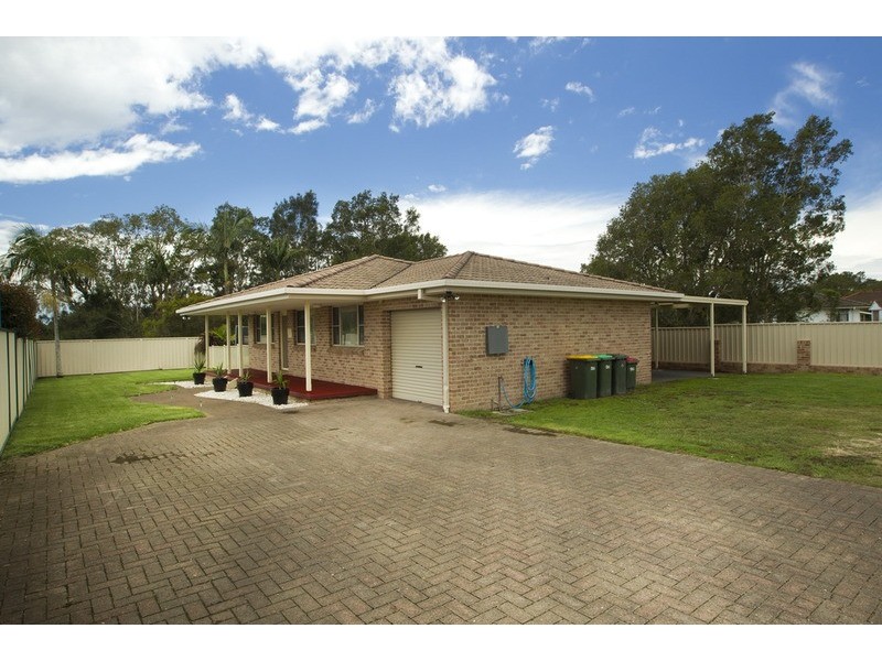 6 Arlington Place, Forster NSW 2428