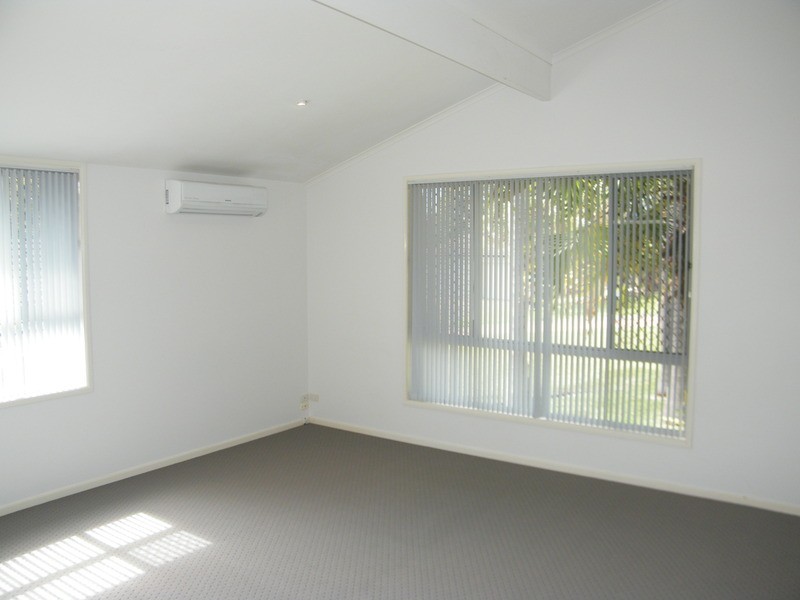 8 Zamia Place, Forster NSW 2428