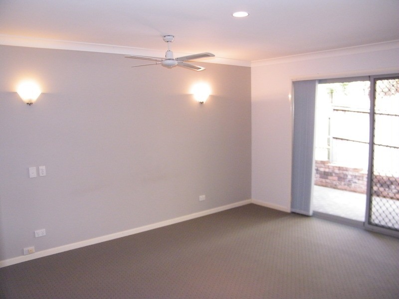 8 Zamia Place, Forster NSW 2428