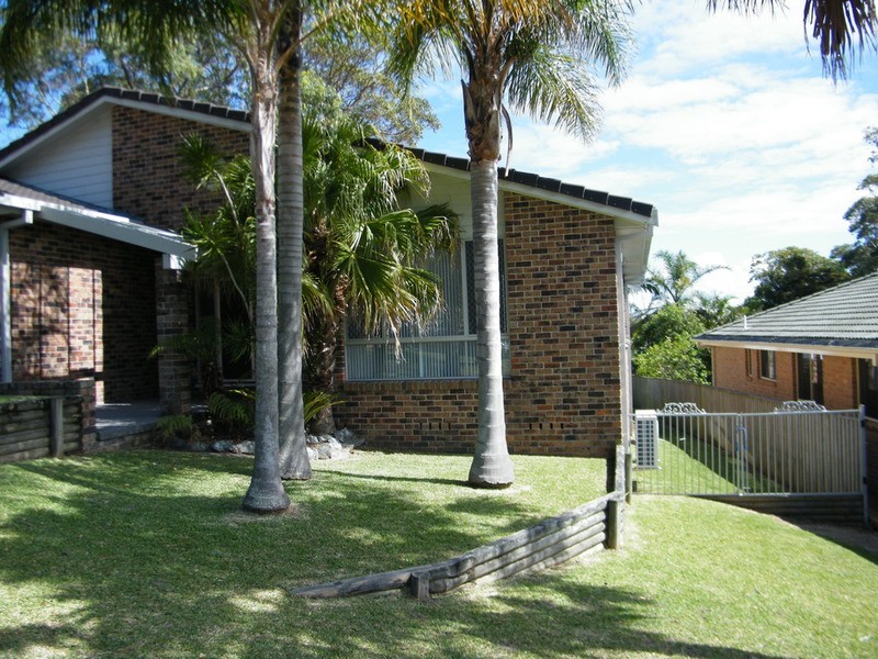 8 Zamia Place, Forster NSW 2428