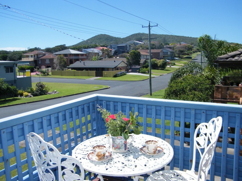 23 Lakeview Crescent, Forster NSW 2428