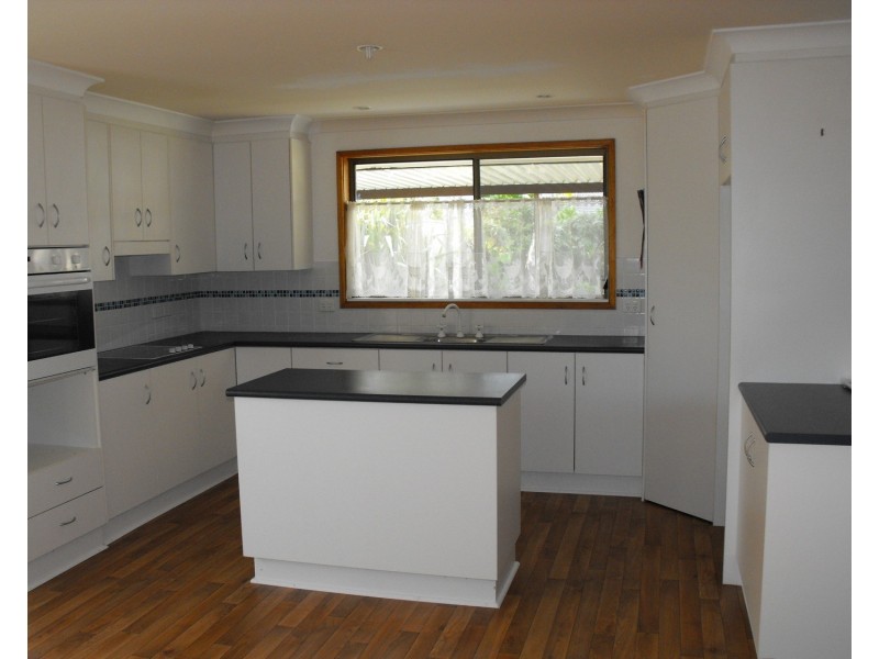 17 Blundell Avenue, Forster NSW 2428